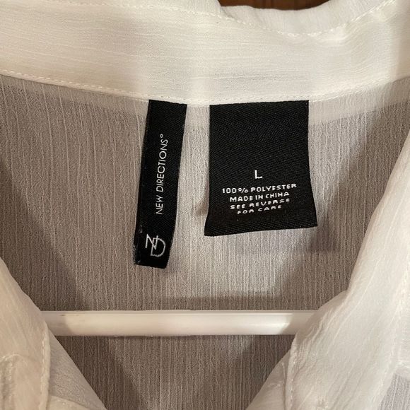 New Directions sheer white sleeveless button front top size L EUC - Picture 9 of 15